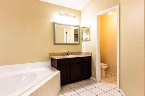 House in Lake Mary, Florida 4 bedrooms, 187.85 sq.m. № 1905191 - photo 8