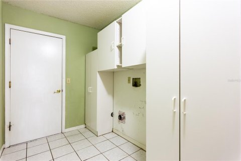 House in Lake Mary, Florida 4 bedrooms, 187.85 sq.m. № 1905191 - photo 13