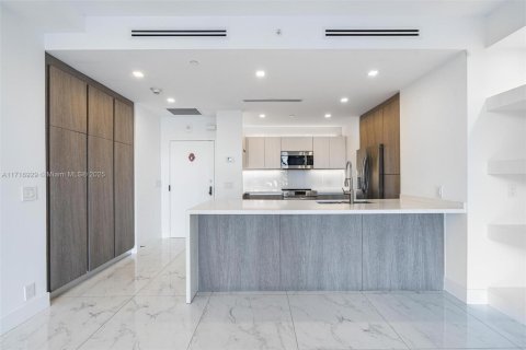Condo in Key Biscayne, Florida, 3 bedrooms  № 1861570 - photo 2