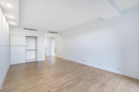 Condo in Key Biscayne, Florida, 3 bedrooms  № 1861570 - photo 10