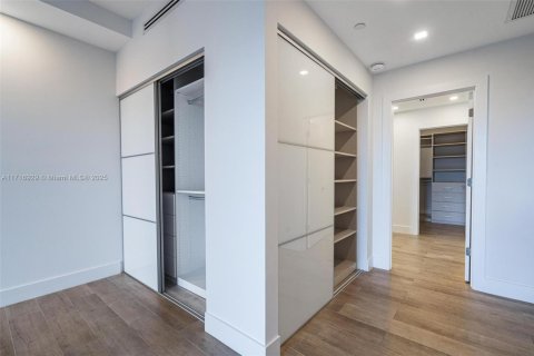 Condo in Key Biscayne, Florida, 3 bedrooms  № 1861570 - photo 14