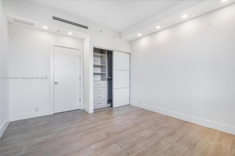 Condo in Key Biscayne, Florida, 3 bedrooms  № 1861570 - photo 27