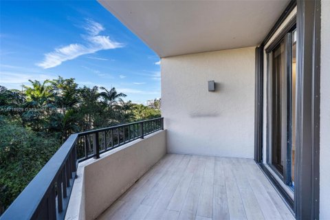 Condo in Key Biscayne, Florida, 3 bedrooms  № 1861570 - photo 19