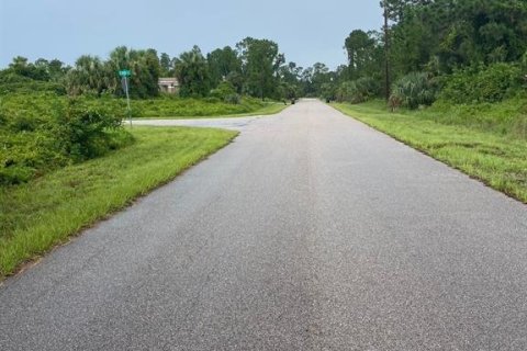 Terreno en venta en North Port, Florida № 2159441 - foto 4