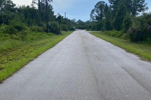 Terreno en venta en North Port, Florida № 2159441 - foto 3