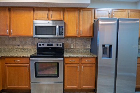 Condo in Saint Petersburg, Florida, 3 bedrooms № 2196058 - photo 9