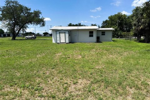 Propiedad comercial en alquiler en Punta Gorda, Florida, 93.46 m2 № 1866370 - foto 7