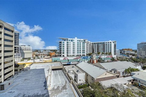 Condo in Sarasota, Florida, 2 bedrooms  № 1648540 - photo 21