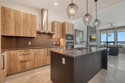 Condo in Sarasota, Florida, 2 bedrooms  № 1648540 - photo 8