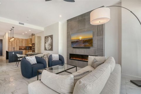 Condo in Sarasota, Florida, 2 bedrooms  № 1648540 - photo 12