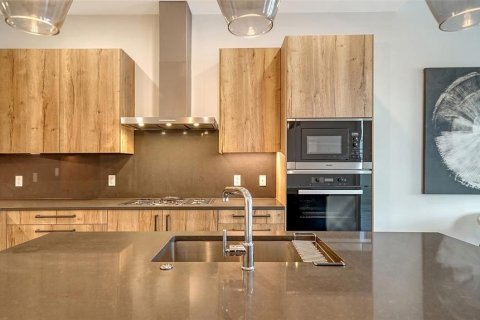 Condo in Sarasota, Florida, 2 bedrooms  № 1648540 - photo 6