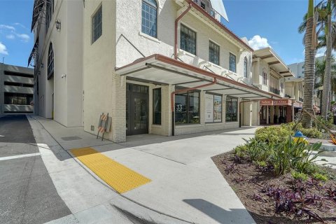 Condo in Sarasota, Florida, 2 bedrooms  № 1648540 - photo 2