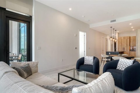 Condo in Sarasota, Florida, 2 bedrooms  № 1648540 - photo 13