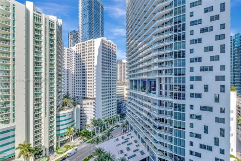 Condo in Miami, Florida, 1 bedroom  № 1756678 - photo 13