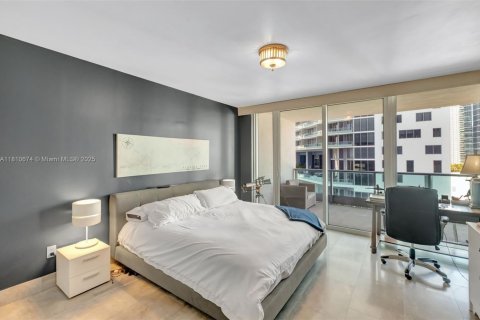 Condo in Miami, Florida, 1 bedroom  № 1756678 - photo 5