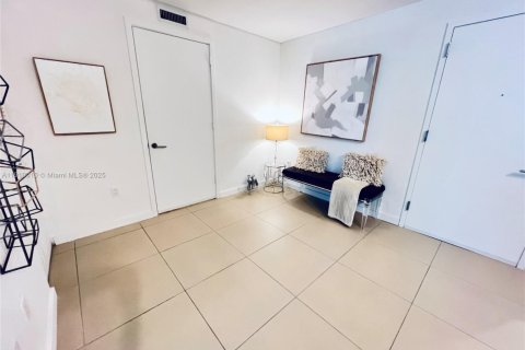 Copropriété à louer à Miami, Floride: 1 chambre, 73.39 m2 № 1965617 - photo 9