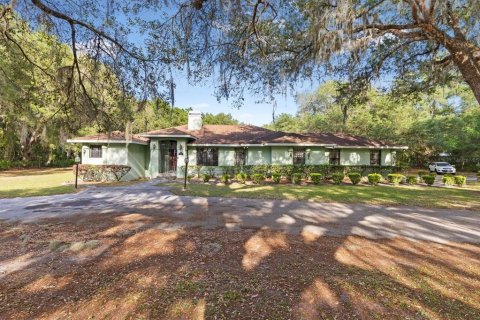 House in Wildwood, Florida 4 bedrooms, 198.16 sq.m. № 2239662