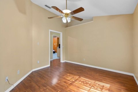 House in Wildwood, Florida 4 bedrooms, 198.16 sq.m. № 2239662 - photo 6