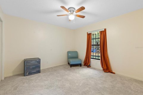 House in Wildwood, Florida 4 bedrooms, 198.16 sq.m. № 2239662 - photo 15