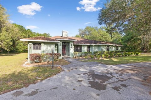 House in Wildwood, Florida 4 bedrooms, 198.16 sq.m. № 2239662 - photo 23