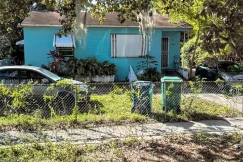 Дом в Майами, Флорида 2 спальни, 119.1м2 № 1997819