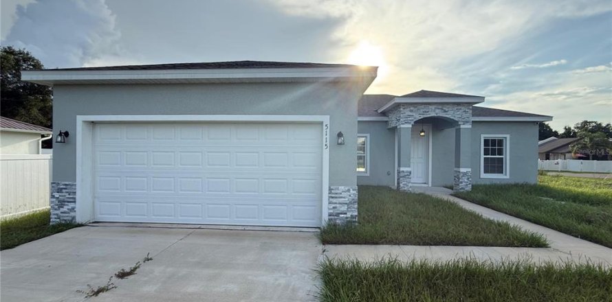 Villa ou maison à Lakeland, Floride 3 chambres, 140.1 m2 № 1876845