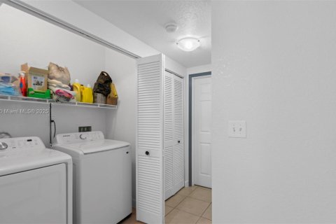 Купить виллу или дом в Майами, Флорида 3 спальни, 117.06м2, № 1942512 - фото 15