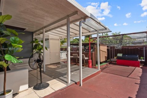 Купить виллу или дом в Майами, Флорида 3 спальни, 117.06м2, № 1942512 - фото 28