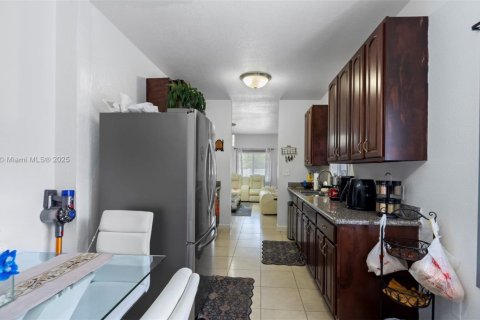 Купить виллу или дом в Майами, Флорида 3 спальни, 117.06м2, № 1942512 - фото 11