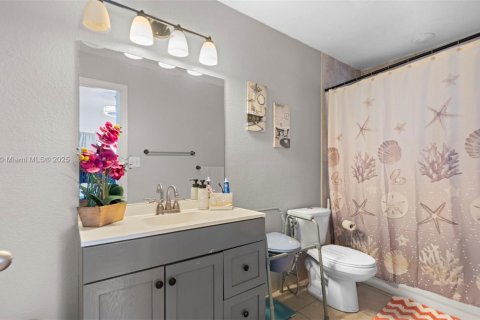 Купить виллу или дом в Майами, Флорида 3 спальни, 117.06м2, № 1942512 - фото 20