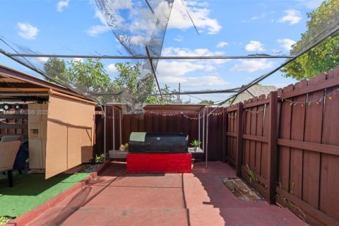 Купить виллу или дом в Майами, Флорида 3 спальни, 117.06м2, № 1942512 - фото 26