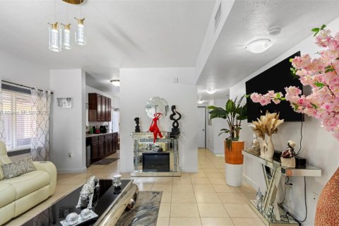 Купить виллу или дом в Майами, Флорида 3 спальни, 117.06м2, № 1942512 - фото 6