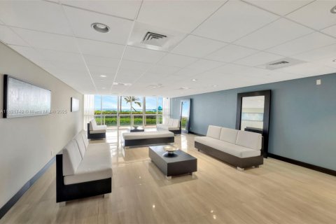 Condominio en venta en Sunny Isles Beach, Florida, 3 dormitorios, 187.66 m2 № 2077105 - foto 6