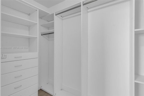 Снять в аренду кондоминиум в Корал-Гейблс, Флорида 2 спальни, 140.28м2, № 2155113 - фото 22