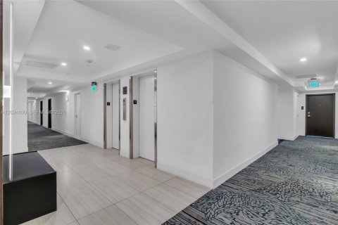Снять в аренду кондоминиум в Корал-Гейблс, Флорида 2 спальни, 140.28м2, № 2155113 - фото 26