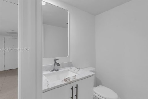Снять в аренду кондоминиум в Корал-Гейблс, Флорида 2 спальни, 140.28м2, № 2155113 - фото 25