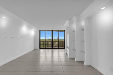 Снять в аренду кондоминиум в Корал-Гейблс, Флорида 2 спальни, 140.28м2, № 2155113 - фото 7