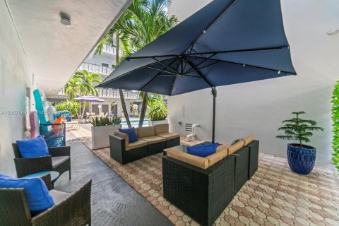 Condominio en venta en Hollywood, Florida, 2 dormitorios, 88.26 m2 № 2244167 - foto 23