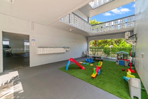 Condominio en venta en Hollywood, Florida, 2 dormitorios, 88.26 m2 № 2244167 - foto 24