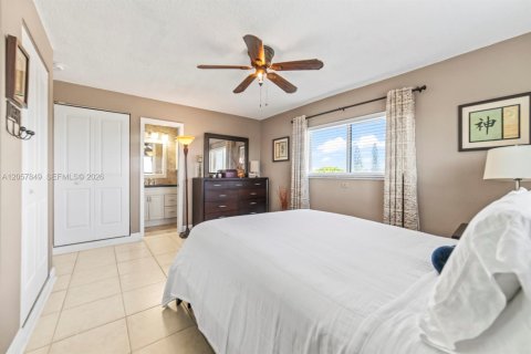 Condominio en venta en Hollywood, Florida, 2 dormitorios, 88.26 m2 № 2244167 - foto 15