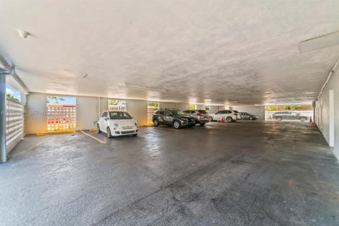 Condominio en venta en Hollywood, Florida, 2 dormitorios, 88.26 m2 № 2244167 - foto 25