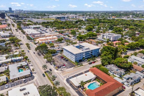 Condominio en venta en Hollywood, Florida, 2 dormitorios, 88.26 m2 № 2244167 - foto 28