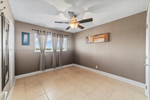 Condominio en venta en Hollywood, Florida, 2 dormitorios, 88.26 m2 № 2244167 - foto 17
