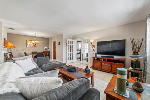 Condominio en venta en Hollywood, Florida, 2 dormitorios, 88.26 m2 № 2244167 - foto 9