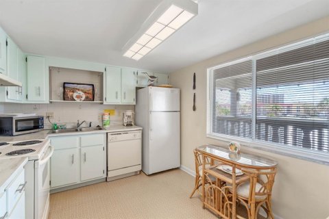 Condo in New Smyrna Beach, Florida, 1 bedroom  № 1437911 - photo 8