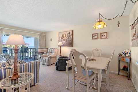 Condo in New Smyrna Beach, Florida, 1 bedroom  № 1437911 - photo 4