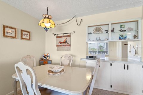 Condo in New Smyrna Beach, Florida, 1 bedroom  № 1437911 - photo 6