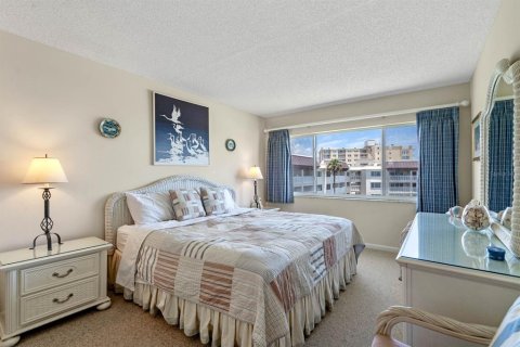 Condo in New Smyrna Beach, Florida, 1 bedroom  № 1437911 - photo 12