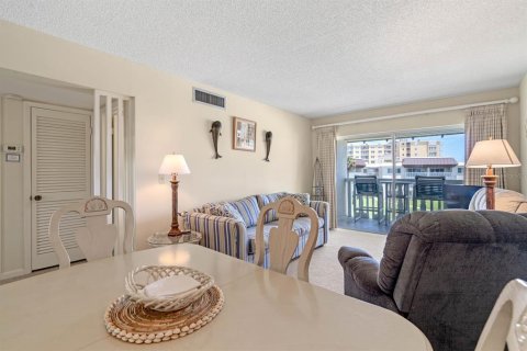 Condo in New Smyrna Beach, Florida, 1 bedroom  № 1437911 - photo 7
