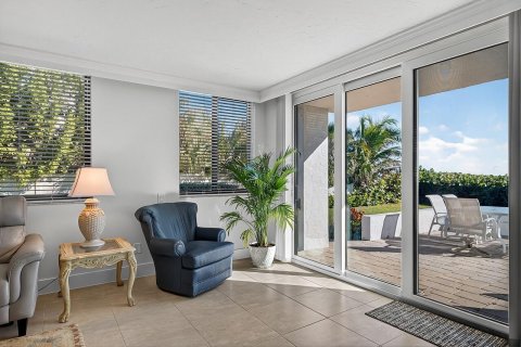 Condo in Indian River Shores, Florida, 3 bedrooms  № 2082622 - photo 19